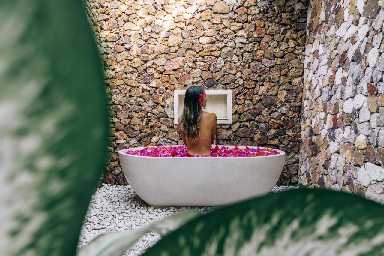 Segara Lombok Beach Resort Selong Belanak Exteriör bild