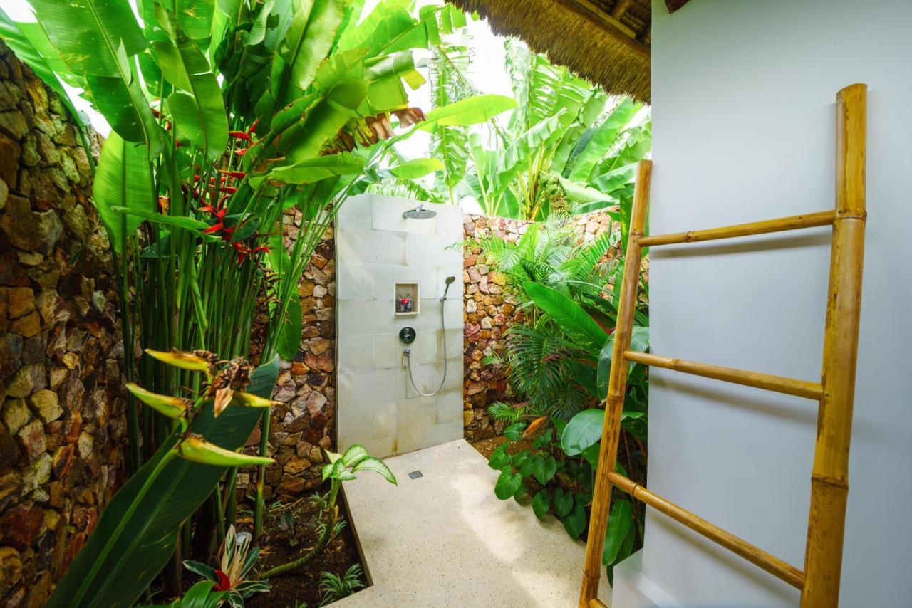 Segara Lombok Beach Resort Selong Belanak Exteriör bild