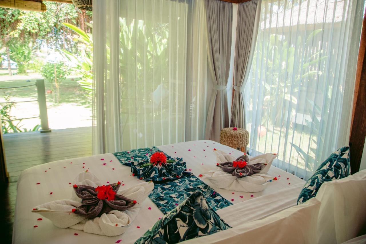 Segara Lombok Beach Resort Selong Belanak Exteriör bild