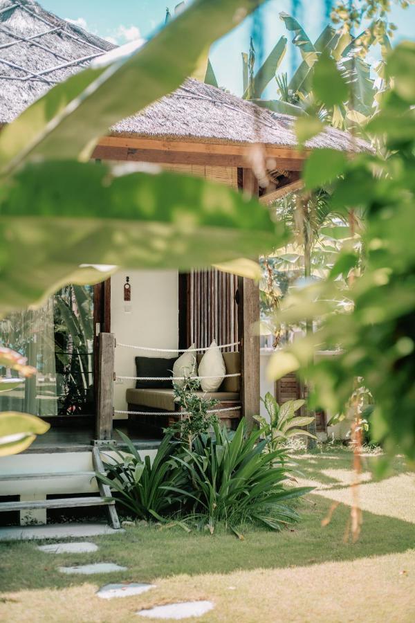 Segara Lombok Beach Resort Selong Belanak Exteriör bild