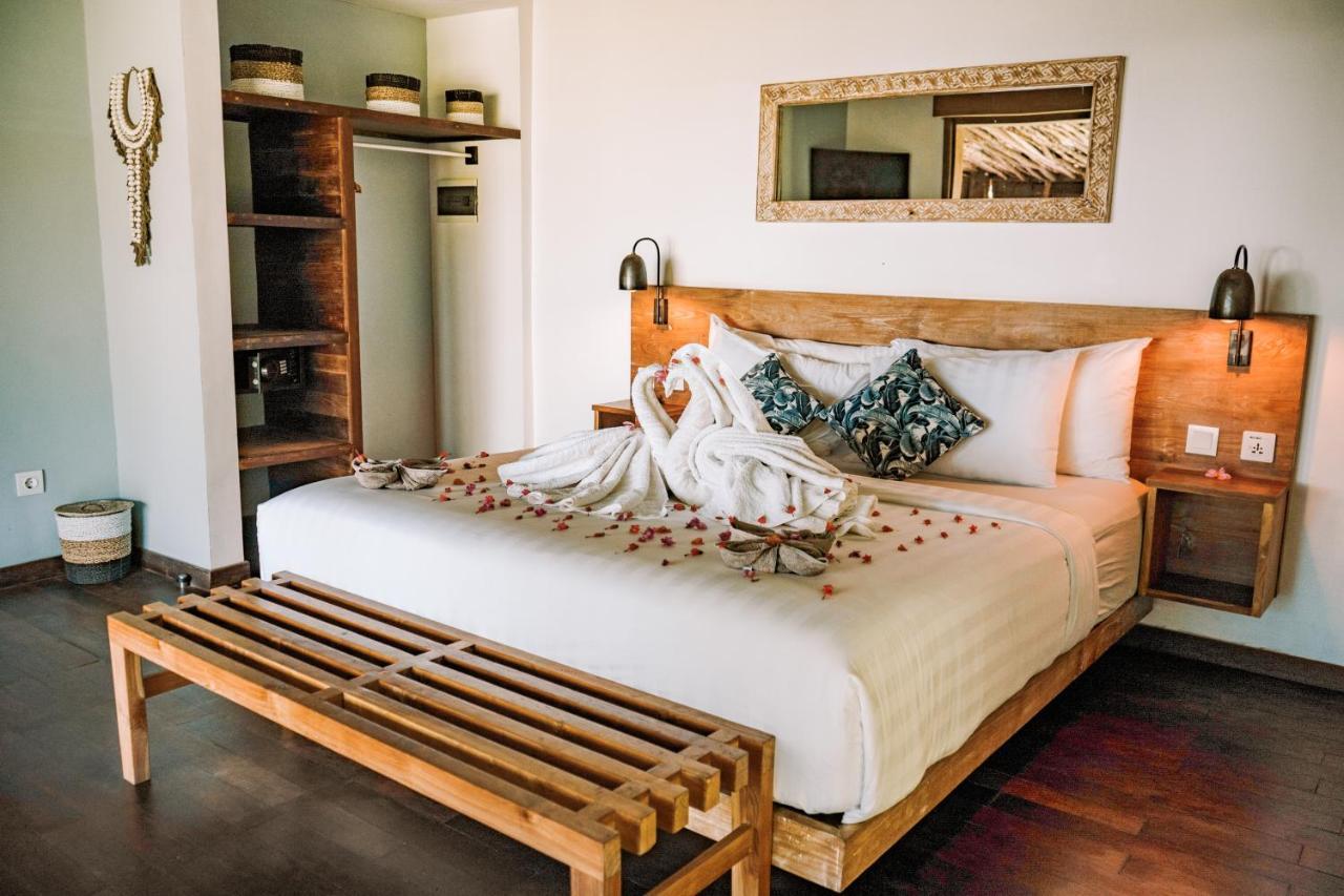 Segara Lombok Beach Resort Selong Belanak Exteriör bild