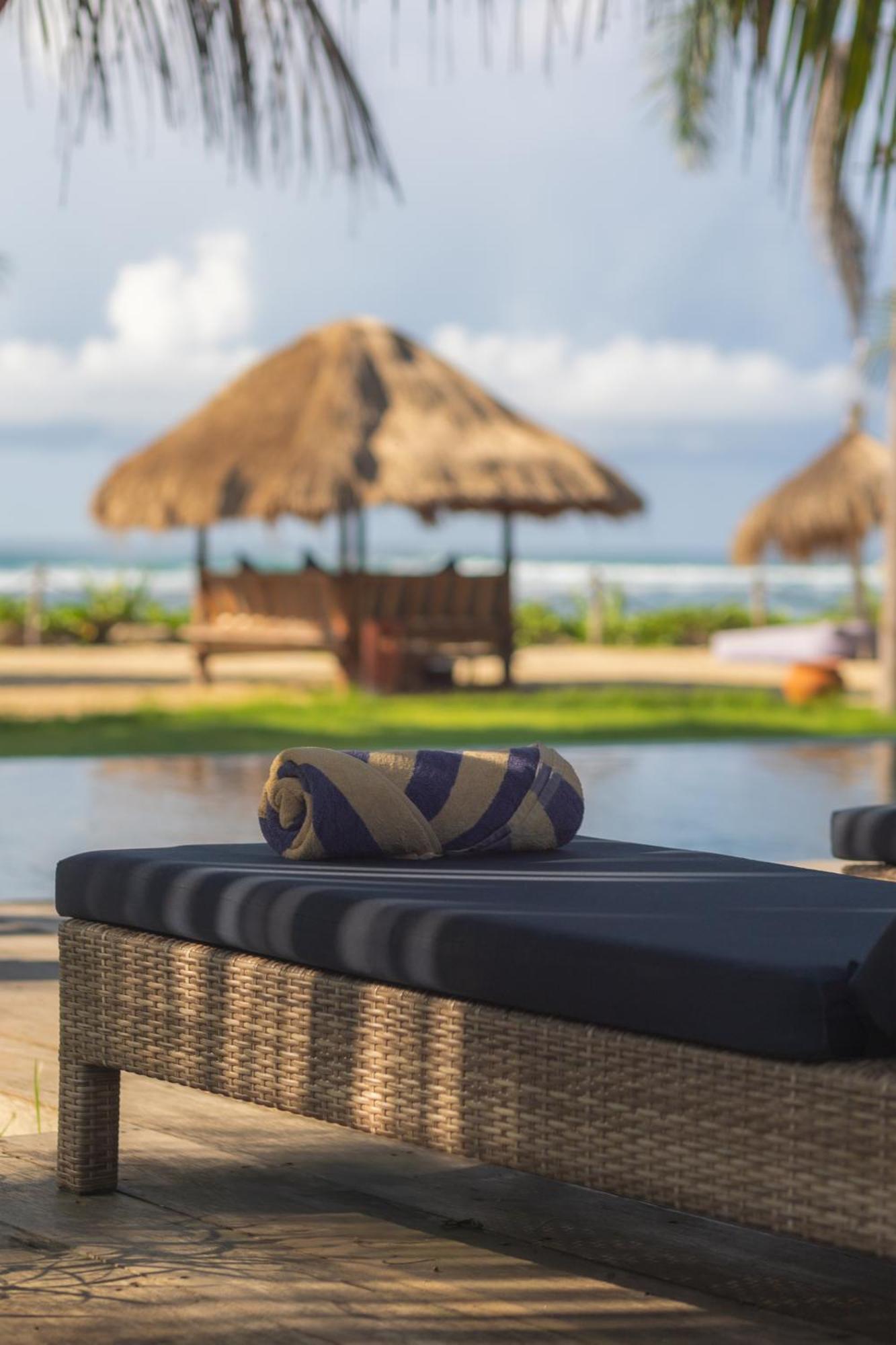 Segara Lombok Beach Resort Selong Belanak Exteriör bild