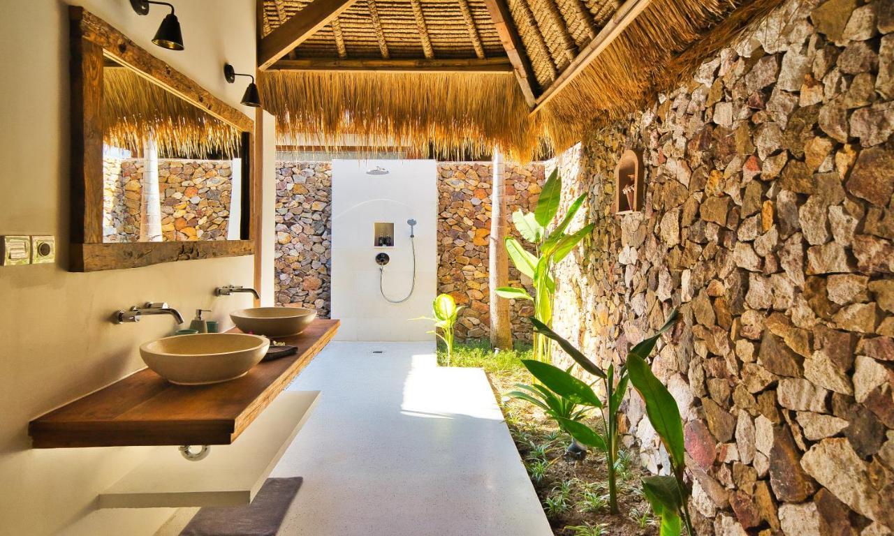 Segara Lombok Beach Resort Selong Belanak Exteriör bild